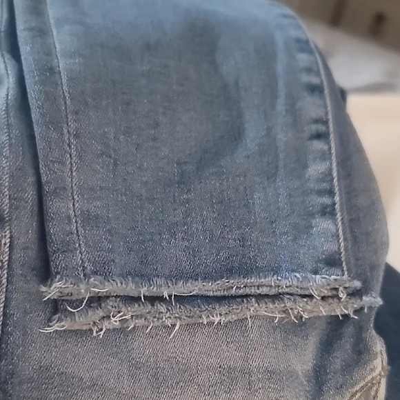 MOTHER Light Blue HIGH WAISTED LOOKER ANKLE FRAY JEANS - Picture 3 of 14